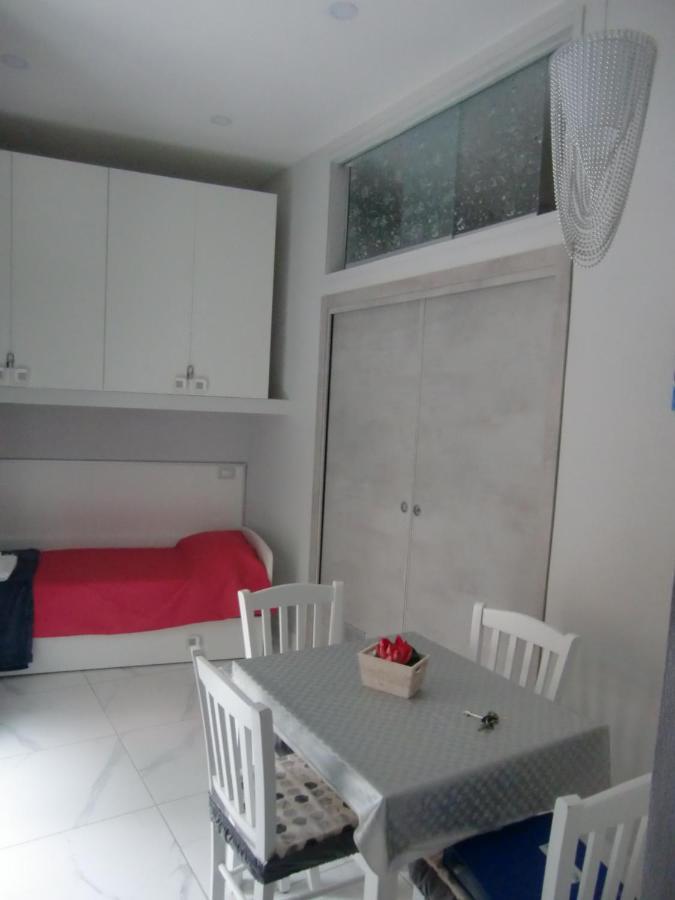 Guesthouse Aaron2 Nápoly Kültér fotó