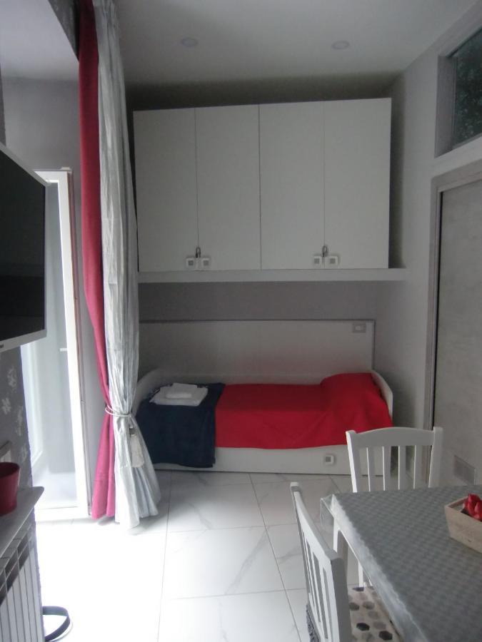 Guesthouse Aaron2 Nápoly Kültér fotó
